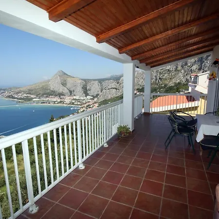 Immaculate 2-bed In Borak *
